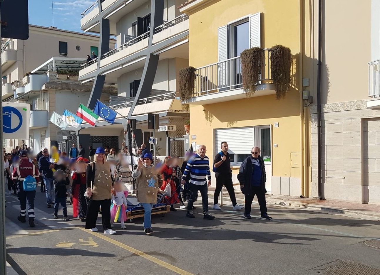 Anzio, il mare, il riciclaggio - Sfilata di Carnevale